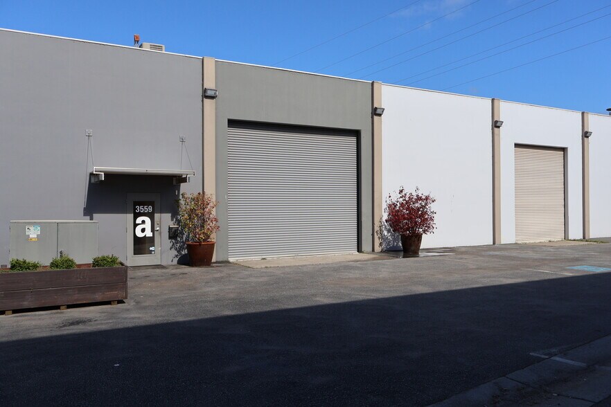 Primary Photo Of 3559-3601 Haven Ave, Menlo Park Warehouse For Lease