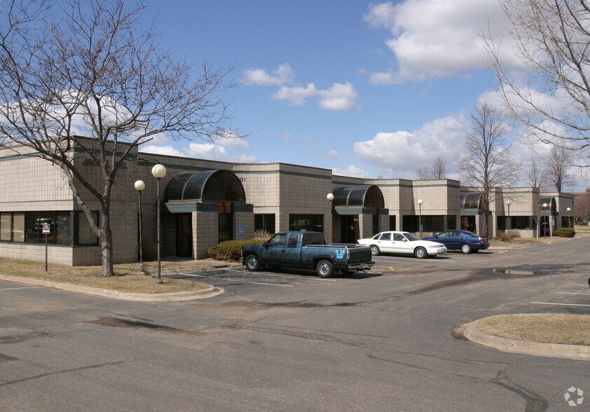 More Photos Of 1400-1410 Energy Park Dr, Saint Paul Light Manufacturing For Lease