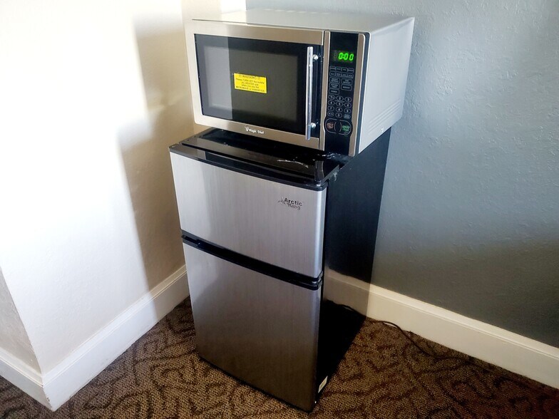 More Photos Of 925 1st Ave, Monte Vista Hotel For Sale