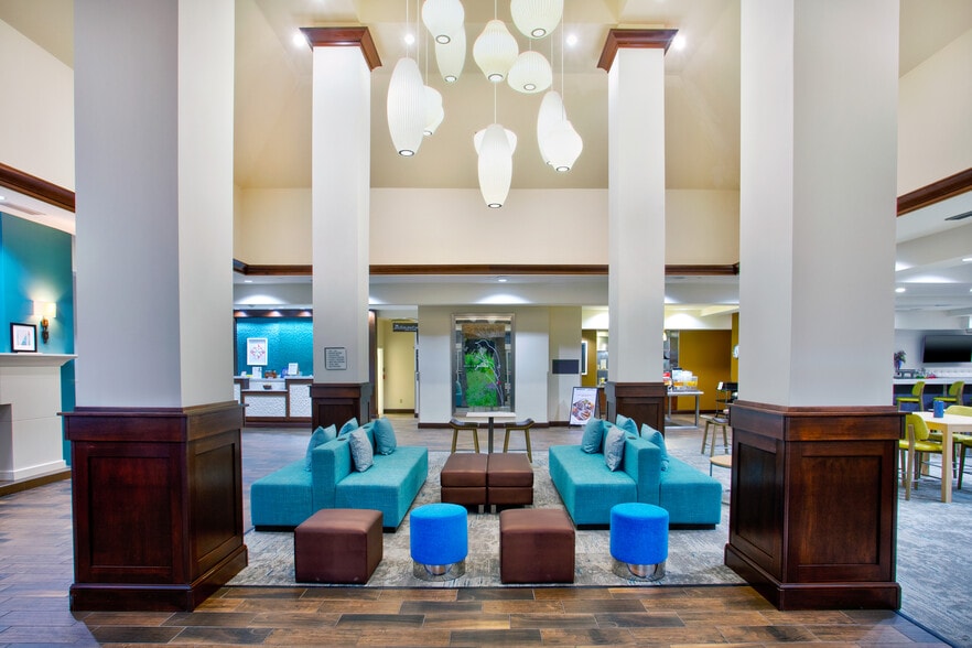 More Photos Of 1300 Cinema Way, Benton Harbor Hotel For Sale