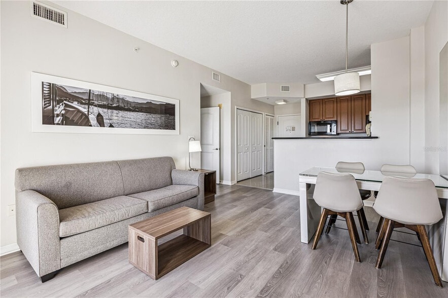 More Photos Of 7383 Universal Blvd, Orlando Hospitality For Sale