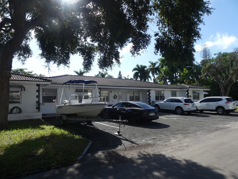 More Photos Of 213 SE Park St, Dania Apartments For Sale