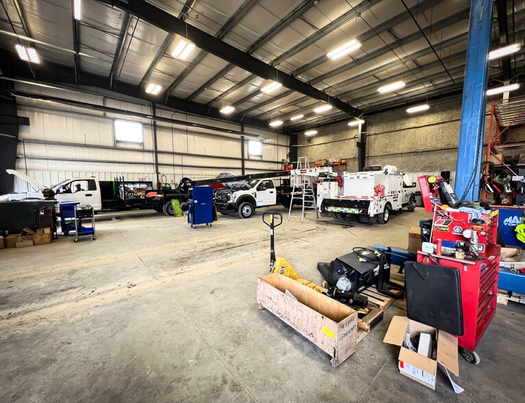 More Photos Of 6803 42 St, Leduc Warehouse For Sale