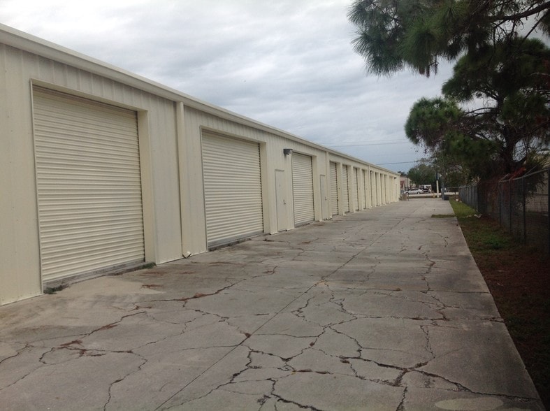 More Photos Of 12660 Metro Pky, Fort Myers Self Storage For Sale