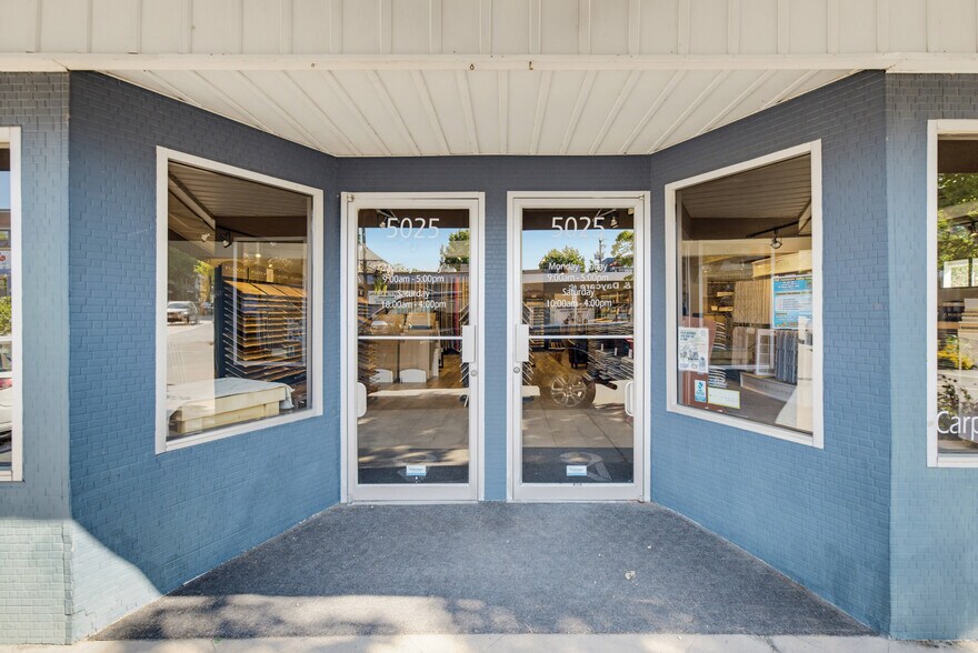 More Photos Of 5019 48 Av, Delta Storefront Retail Office For Sale