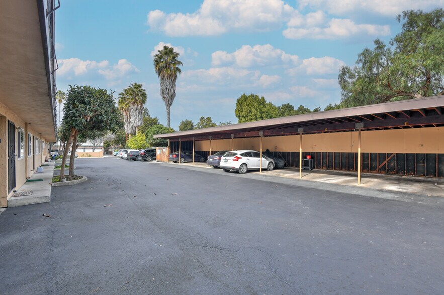 More Photos Of 365 Chiquita Ave, Mountain View Apartments For Sale