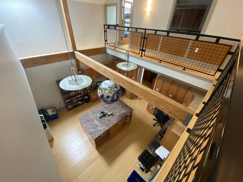 More Photos Of 15 Research Dr, Amherst Office For Sale