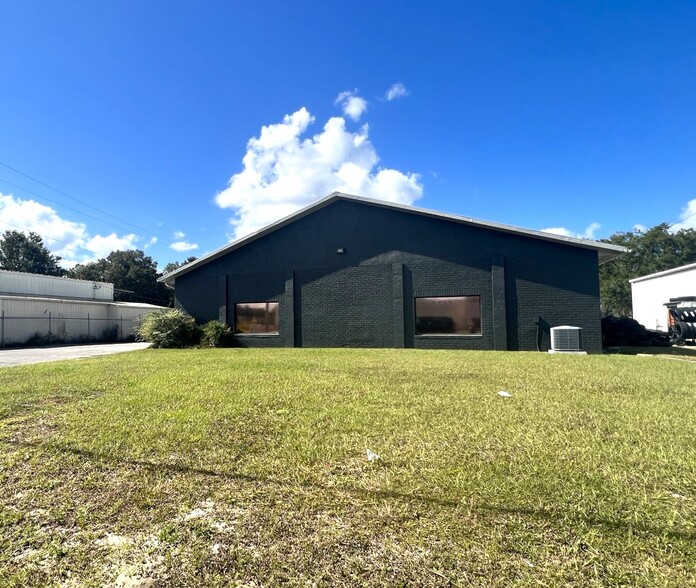 Primary Photo Of 7378 Sunrise Blvd, Keystone Heights Self Storage For Lease