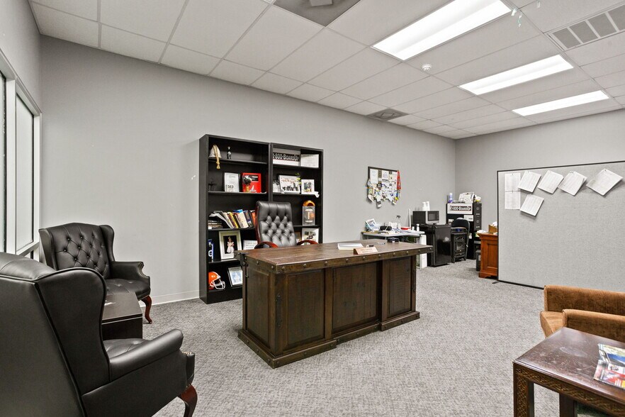 More Photos Of 340 Interstate Blvd, Greenville Warehouse For Sale