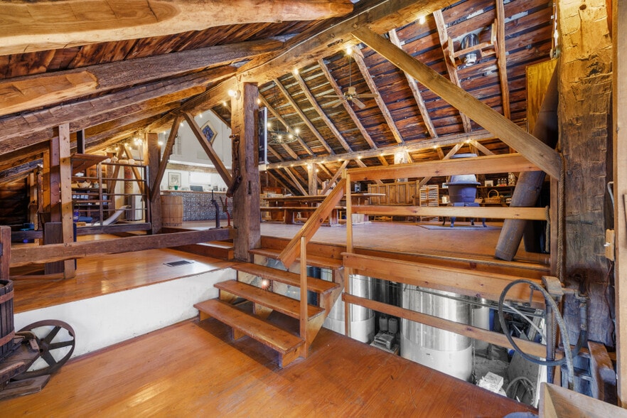 More Photos Of 52 Allhusen Rd, New Paltz Winery Vineyard For Sale