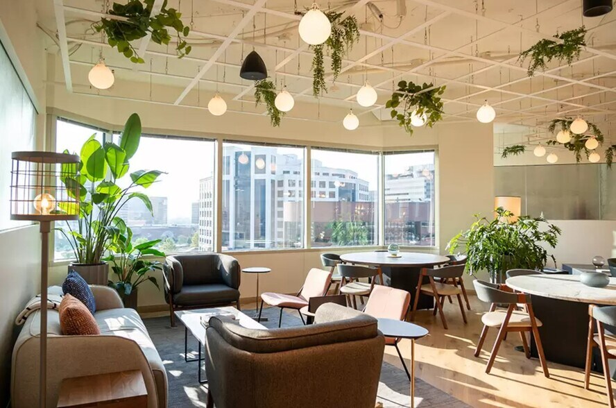 More Photos Of 1660 International Dr, McLean Coworking Space