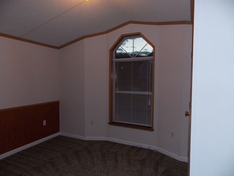 More Photos Of 15033-15045 Dunnings Hwy, East Freedom Apartments For Sale
