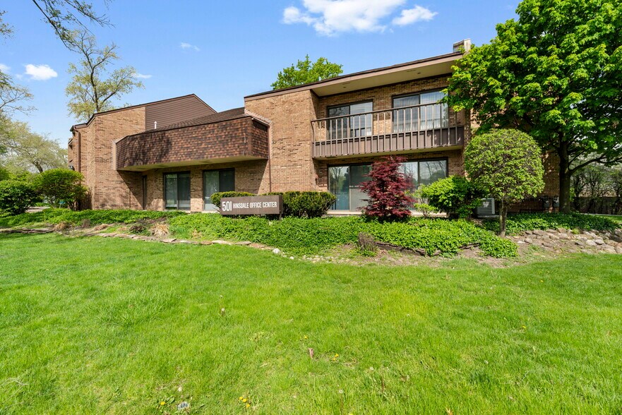 Primary Photo Of 501 W Ogden Ave, Hinsdale Medical For Sale