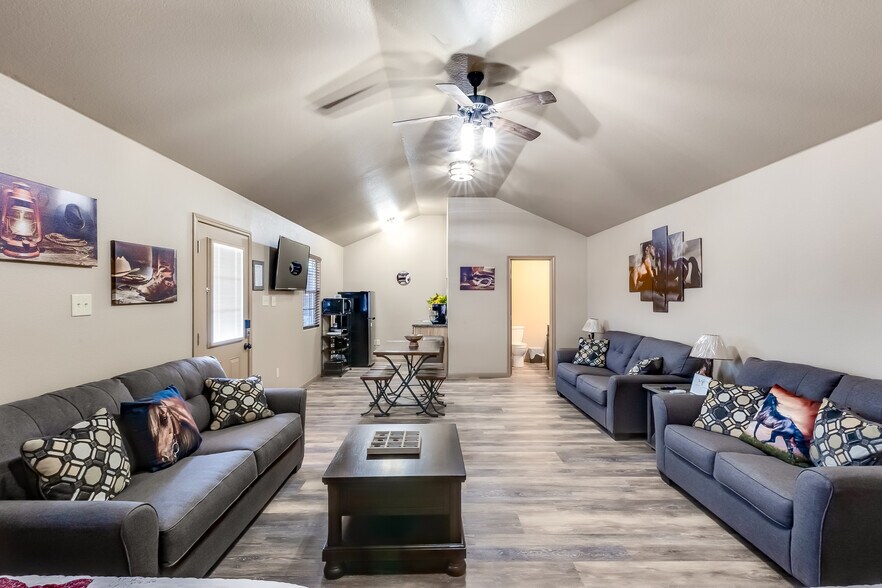 More Photos Of 200 King Ranch Rd, Gatesville Specialty For Sale