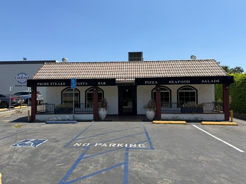 More Photos Of 470 S Rosemead Blvd, Pasadena General Retail For Sale