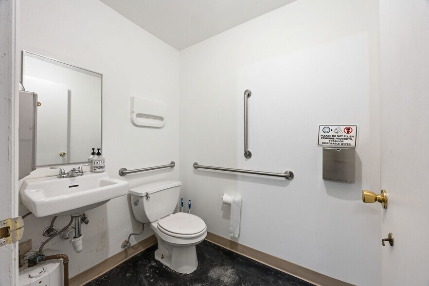 More Photos Of 312 Washington St, Hoboken Apartments For Lease