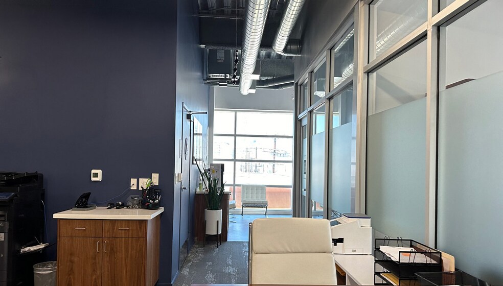 More Photos Of 800 E 12th St, Los Angeles Office For Sale