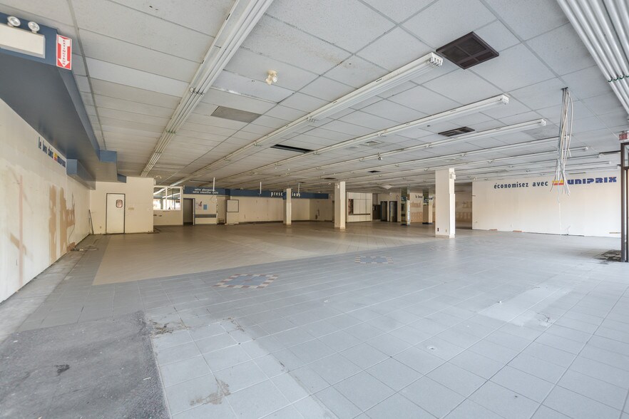More Photos Of 6490-6498 Rue Beaubien E, Montréal Storefront Retail Office For Lease