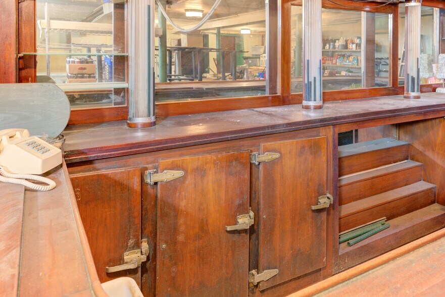 More Photos Of 28 E Main St, Johnstown General Retail For Sale