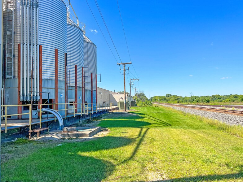 More Photos Of 501 Williams St, Tomah Warehouse For Lease