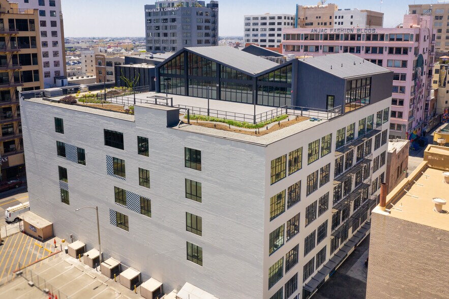 More Photos Of 755 S Los Angeles St, Los Angeles Loft Creative Space For Lease