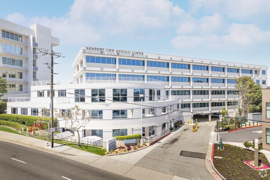 More Photos Of 351 Hospital Rd, Newport Beach Medical For Lease