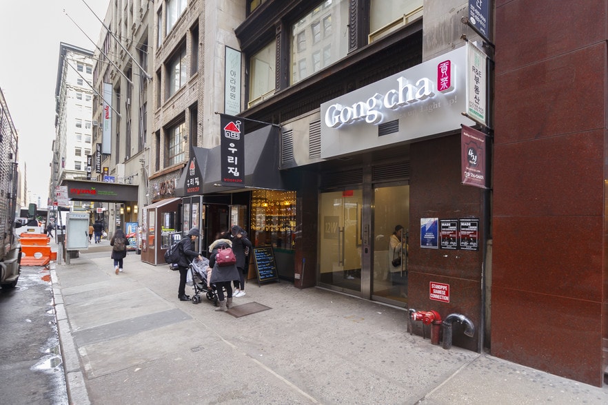 More Photos Of 12 W 32nd St, New York Loft Creative Space For Lease