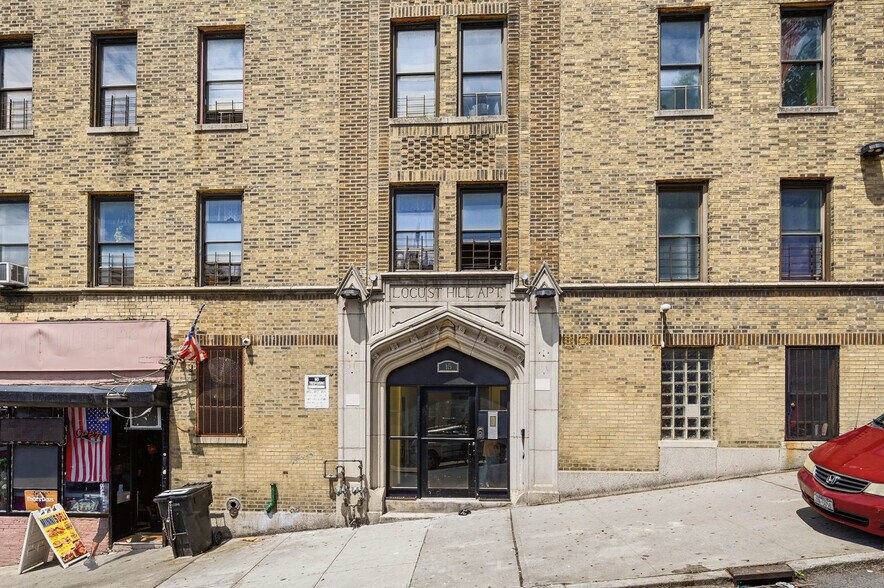 More Photos Of 2 Overlook Ter, Yonkers Apartments For Sale