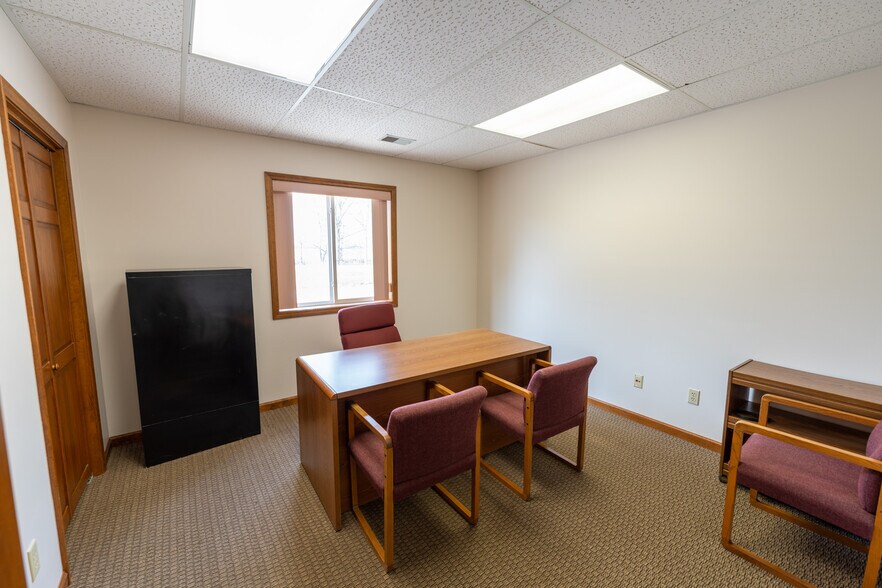 More Photos Of 447 N Old State Road 2, Valparaiso Warehouse For Lease