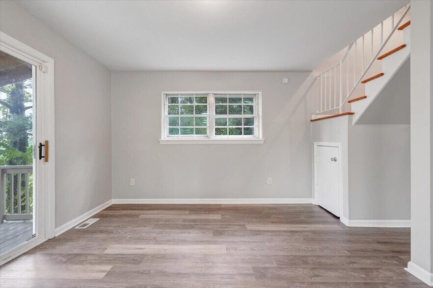More Photos Of 1702 Elbert Dr, Roanoke Apartments For Sale