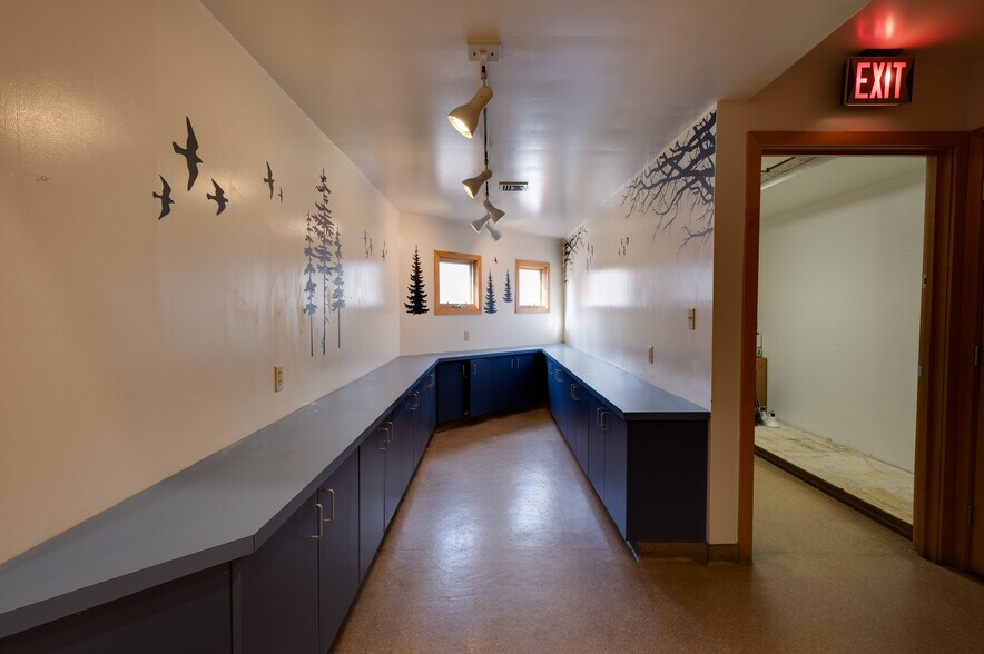 More Photos Of 154 Sturbridge Rd, Charlton Veterinarian Kennel For Lease