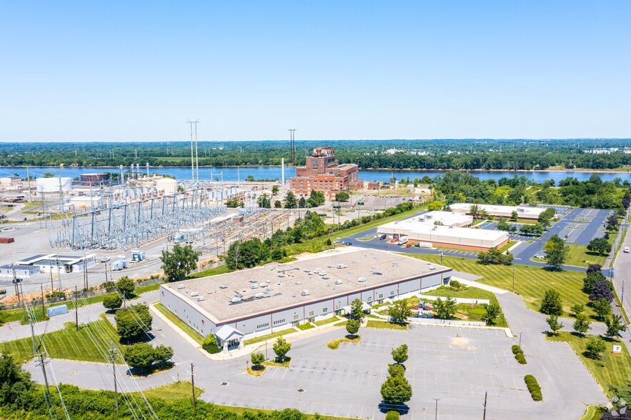 More Photos Of 302 Commerce Square Blvd, Burlington Warehouse For Sale