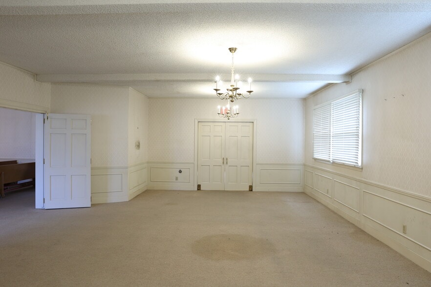 More Photos Of 4321 Sonoma Hwy, Santa Rosa Funeral Home For Sale