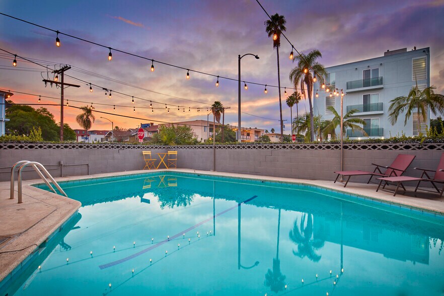 More Photos Of 204 N Manhattan Pl, Los Angeles Apartments For Sale