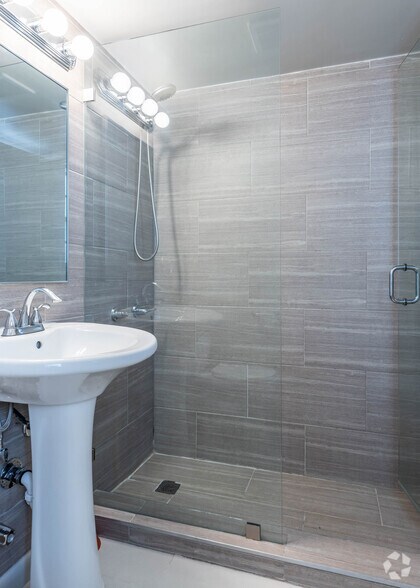 More Photos Of 1007 SE 2nd Ct, Fort Lauderdale Apartments For Sale