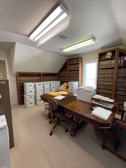 More Photos Of 714 N Spurgeon St, Santa Ana Office For Lease