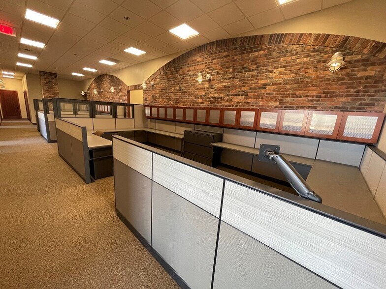 More Photos Of 1446 Spring St, Paso Robles Office For Sale