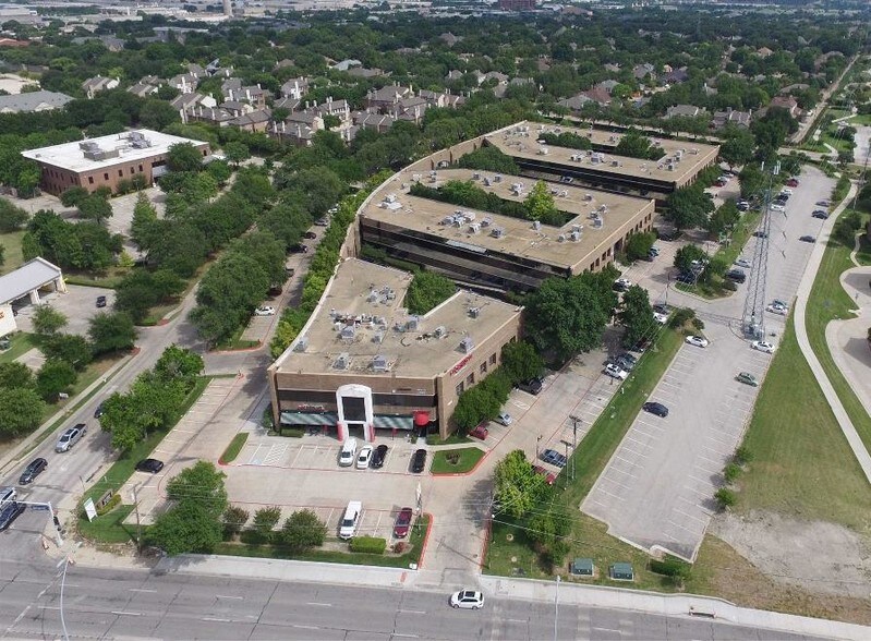 More Photos Of 4004 Belt Line Rd, Addison Unknown For Lease