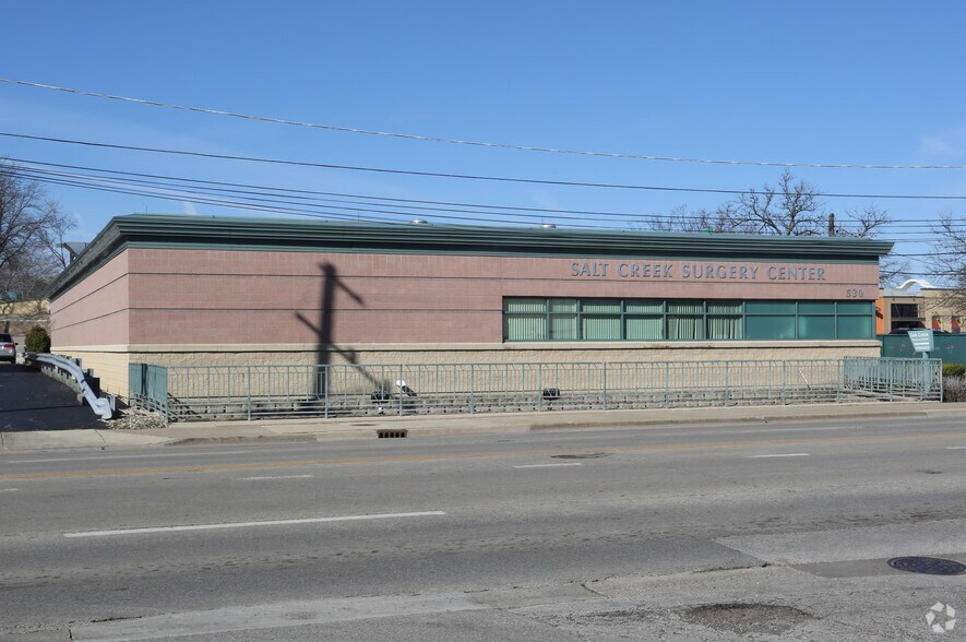 Primary Photo Of 530 N Cass Ave, Westmont Medical For Lease