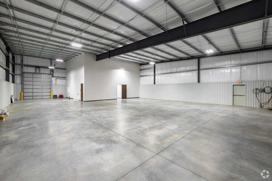 More Photos Of 12822 Cypress Valley Rd, Cypress Warehouse For Sale