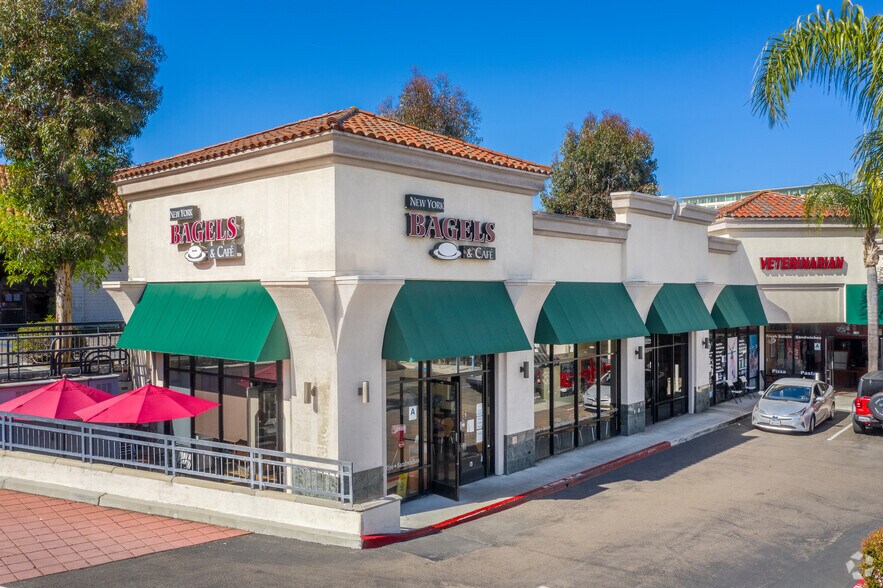 More Photos Of 16588 Bernardo Center Dr, San Diego Storefront For Lease