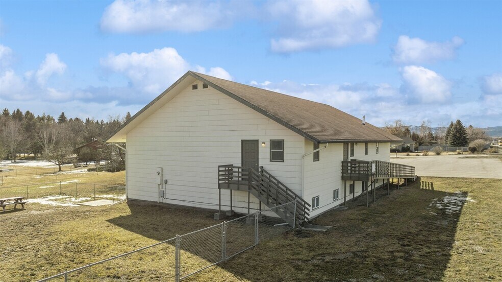 More Photos Of 554 Country Way N, Kalispell Religious Facility For Sale