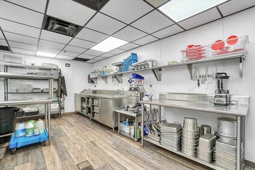 More Photos Of 23894 S Frontage Rd, Weatherford Bar For Sale