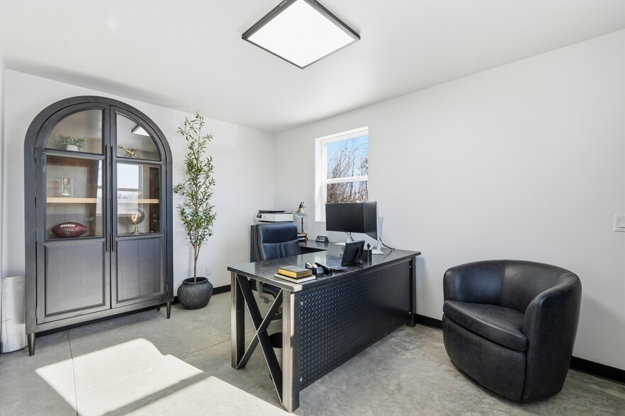 More Photos Of 6580 Lake Rd, Windsor Warehouse For Sale