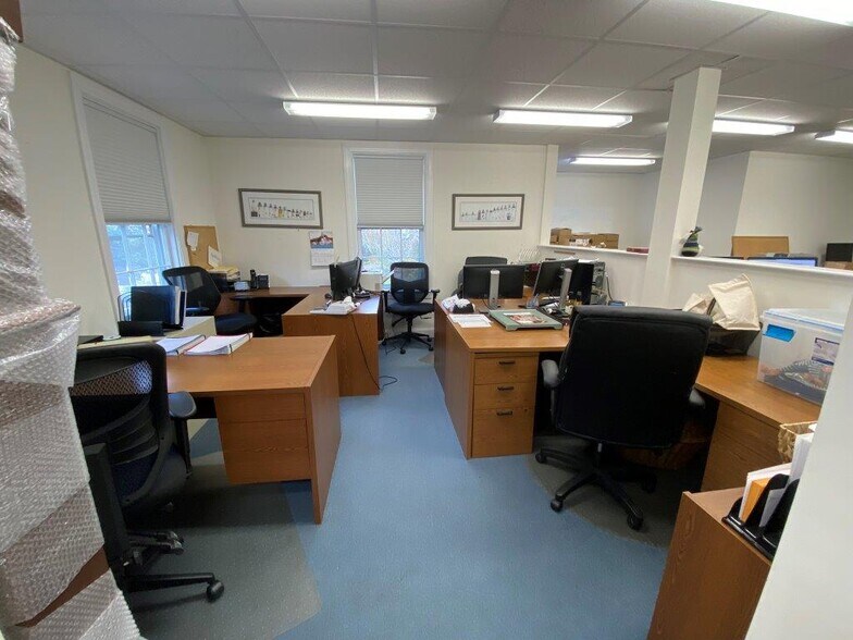 More Photos Of 1-13 Willow St, Yarmouth Port Unknown For Lease