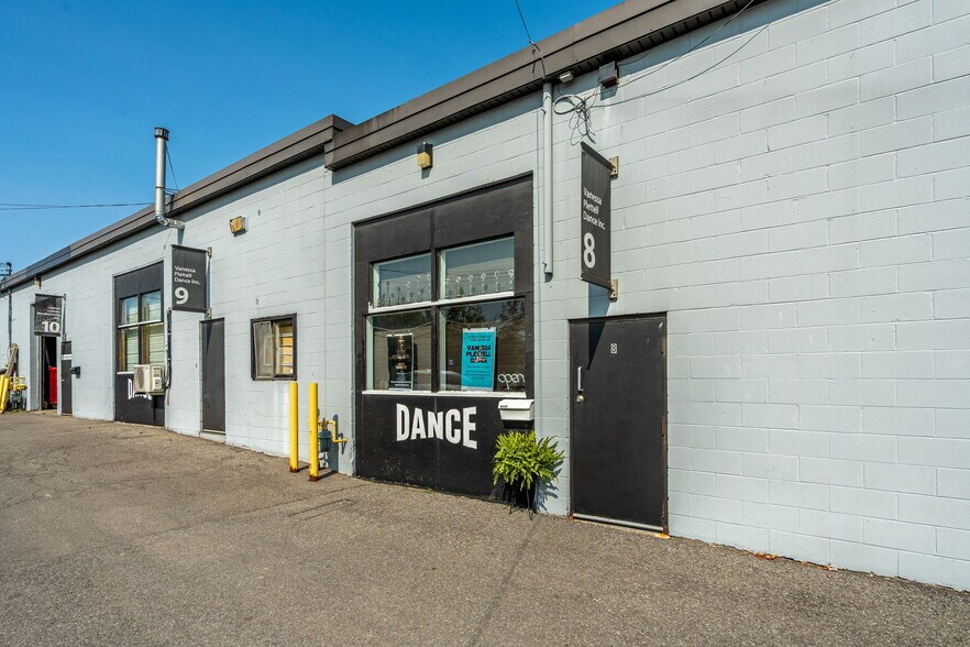 More Photos Of 1501 Sieveright Rd, Gloucester Service For Sale