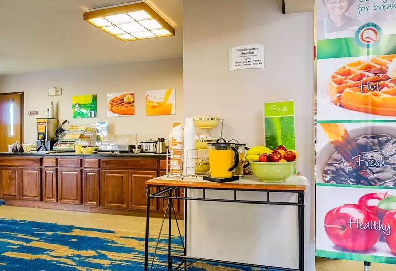 More Photos Of 730 E Jennifer Ln, Sidney Hotel For Sale