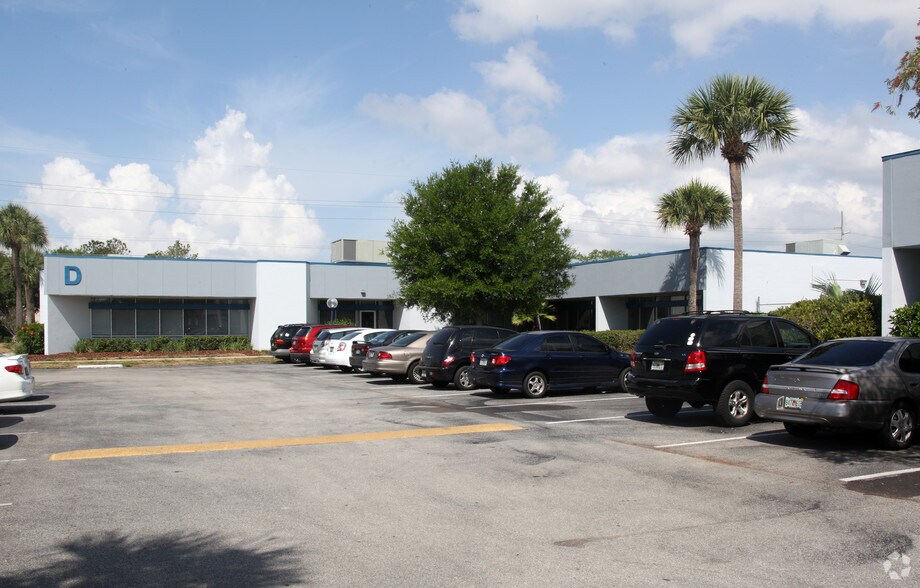 More Photos Of 4710 Eisenhower Blvd, Tampa Unknown For Lease