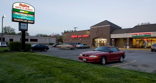 More Photos Of 7711-7719 State Line Rd, Kansas City Unknown For Lease