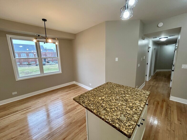 More Photos Of 5644 S Prairie Ave, Chicago Apartments For Sale